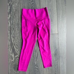 Athleta Salutation Stash Pocket II 7/8 Tight in Fushia Size Small